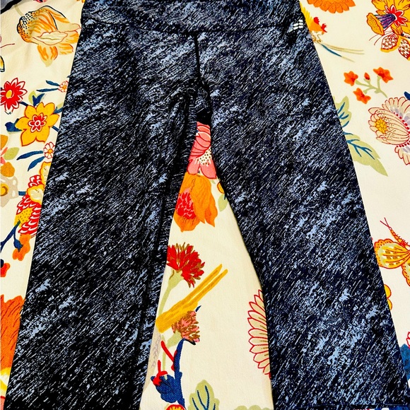 bcg Pants & Jumpsuits Bcg Medium Capri Leggings Poshmark